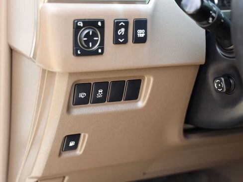 Used 2019 Lexus GX 460 Premium AWD/4WD image 18