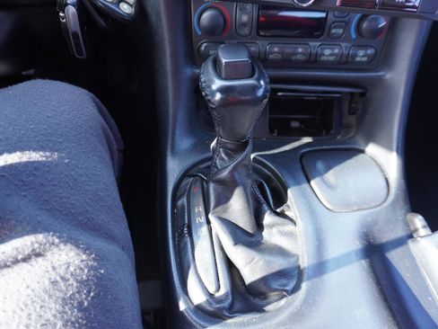 Used 2004 Chevrolet Corvette 2dr Convertible w/ Preferred Equipment Group image 26