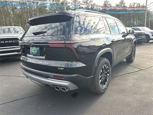 Used 2025 Chevrolet Traverse Z71 w/ Driver Confidence Package image 8