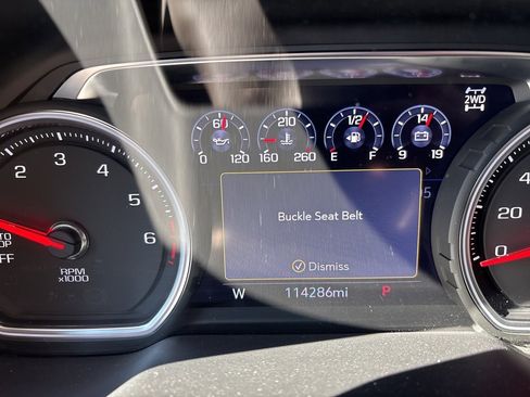 Used 2021 Chevrolet Suburban Z71 w/ Z71 Off-Road Package image 18