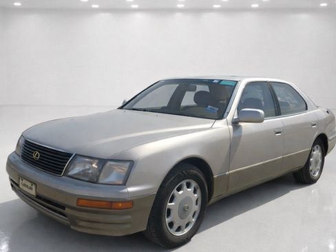 Used 1996 Lexus LS 400 RWD image 1