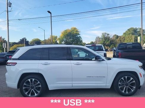Used 2023 Jeep Grand Cherokee Overland w/ Advanced Protech Group III image 29