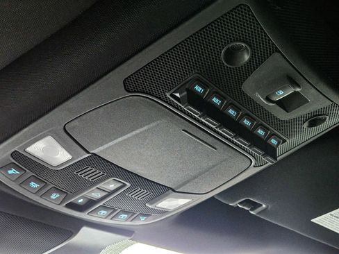 Used 2021 Ford F250 Platinum w/ FX4 Off-Road Package image 21