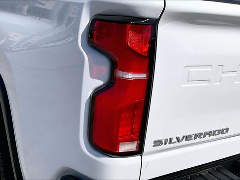 Used 2025 Chevrolet Silverado 2500 LTZ w/ LTZ Premium Package AWD/4WD image 26