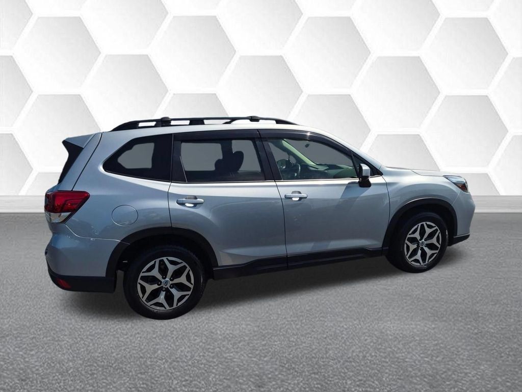 Used 2021 Subaru Forester Premium w/ Popular Package #1 AWD/4WD image 2