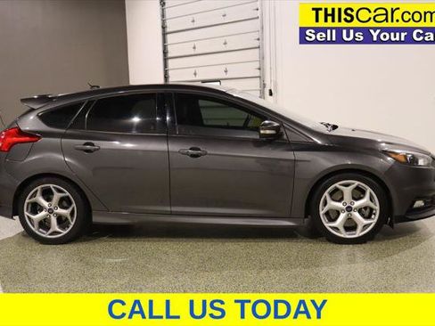Used 2015 Ford Focus ST w/ Equipment Group 402A FWD image 9
