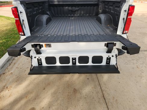 New 2026 Chevrolet Silverado 2500 ZR2 image 33