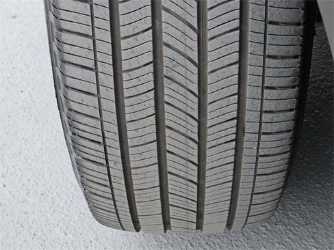 Used 2023 Lincoln Aviator 2WD w/ Premium Package image 11