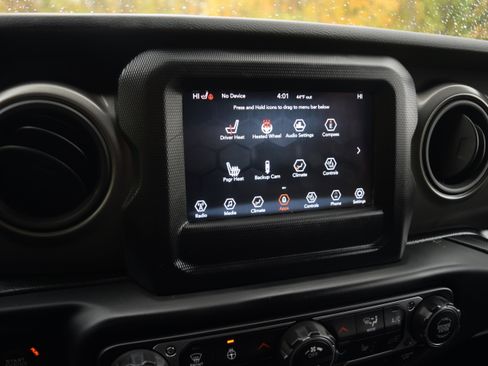 Used 2023 Jeep Wrangler Sport S image 9