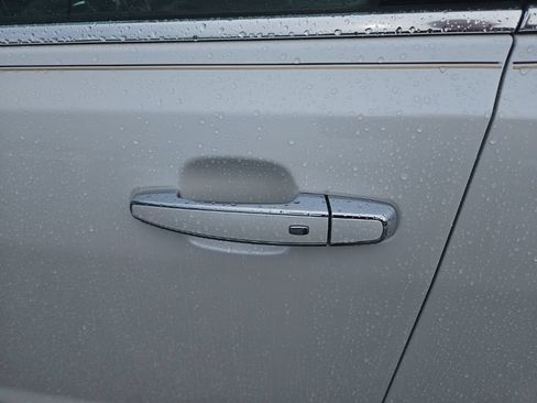 Used 2018 GMC Acadia Denali AWD/4WD image 14