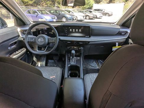 New 2026 Nissan Kicks SV FWD image 23