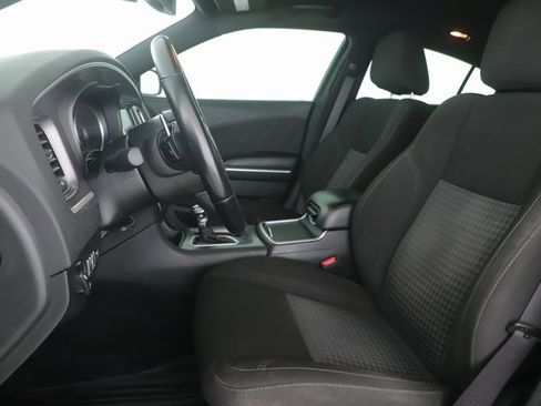Used 2021 Dodge Charger SXT w/ Driver Convenience Group image 16