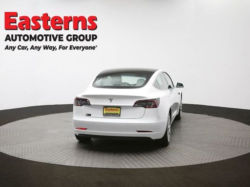 Used 2019 Tesla Model 3 Standard Range image 34