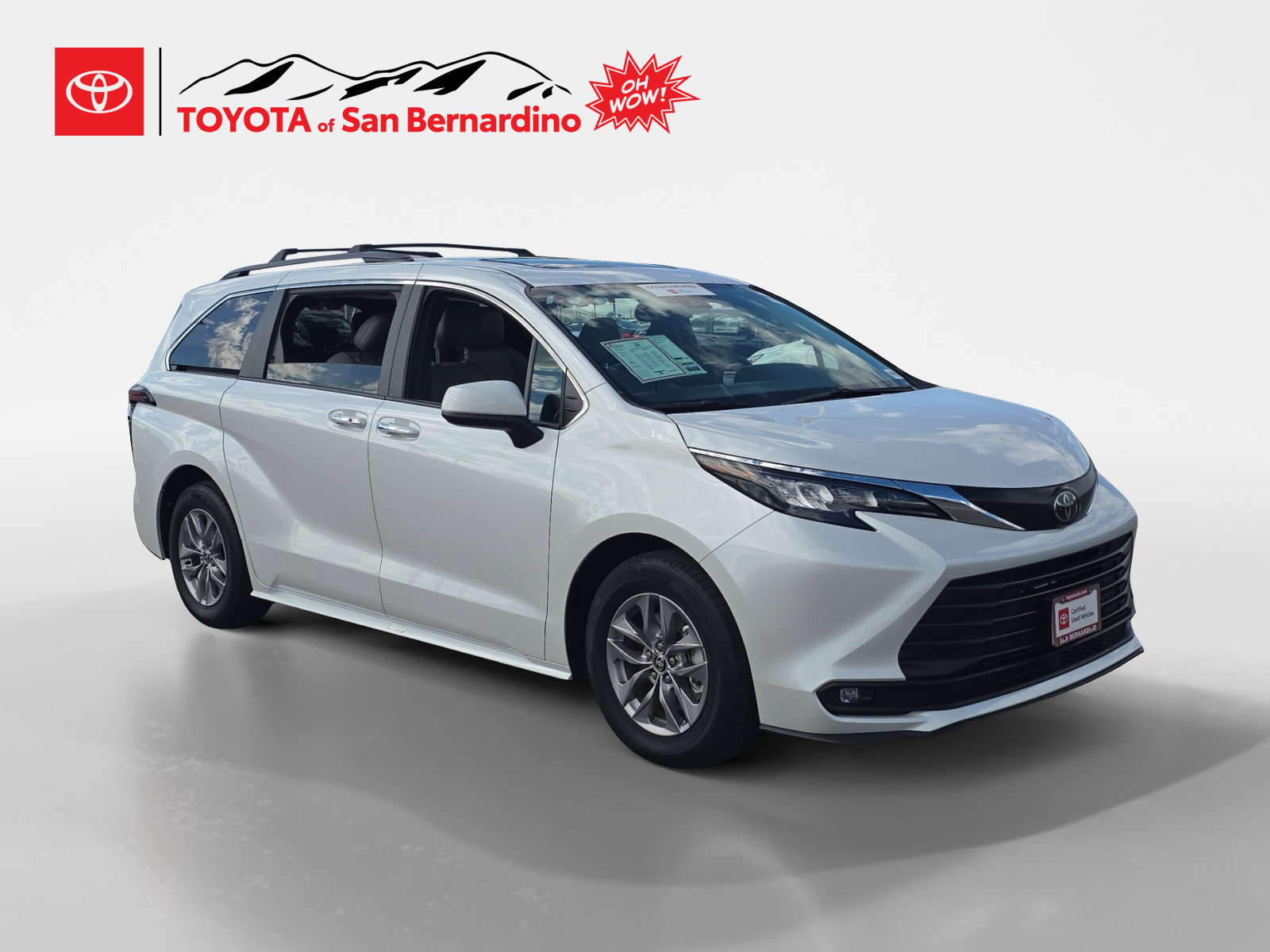 Certified 2026 Toyota Sienna XLE FWD image 7