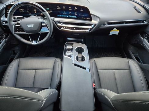 New 2026 Cadillac Lyriq Sport image 13