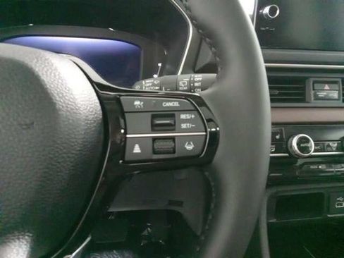 Used 2024 Honda Pilot Elite image 24