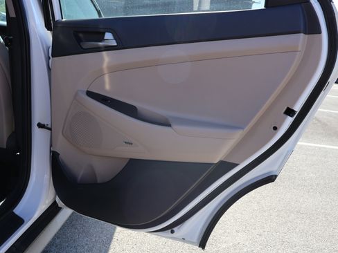 Used 2018 Hyundai Tucson SEL Plus FWD image 14