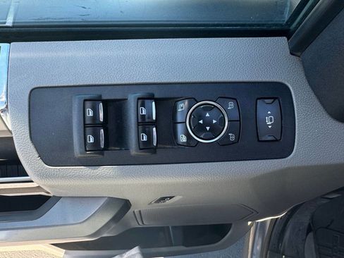 Used 2022 Ford F350 XLT w/ XLT Premium Package image 14