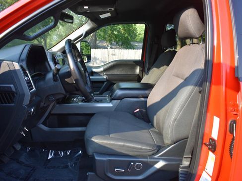 Used 2017 Ford F150 XLT w/ Equipment Group 302A Luxury AWD/4WD image 12