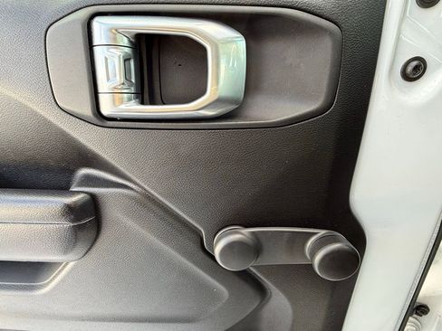 Used 2021 Jeep Wrangler Unlimited Sport image 12