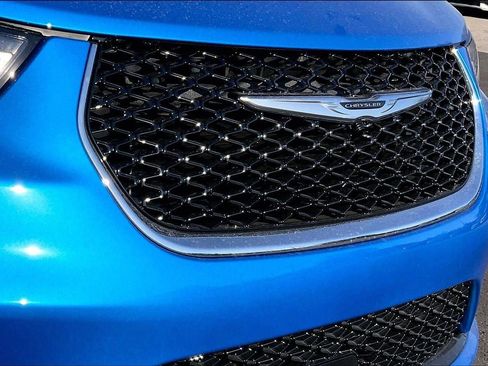 New 2026 Chrysler Pacifica Select FWD image 27