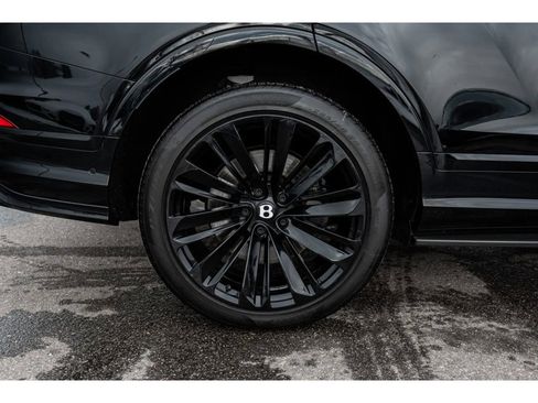 Used 2023 Bentley Bentayga Speed image 15