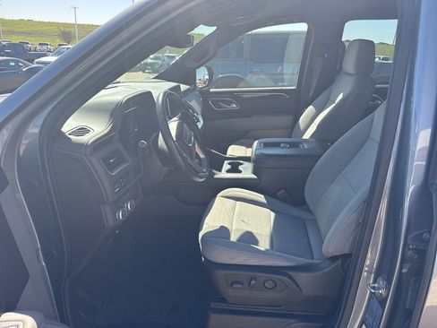 Used 2022 GMC Yukon SLE w/ Gmc Pro Safety Plus Package image 12