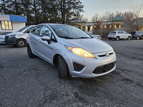 Used 2012 Ford Fiesta SE image 7