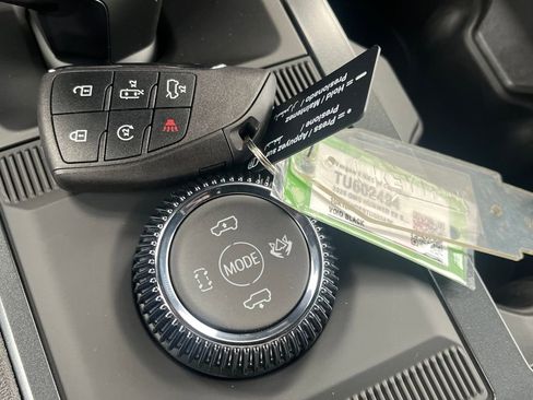 New 2026 GMC Hummer EV SUV w/ LPO, Sport Package image 31