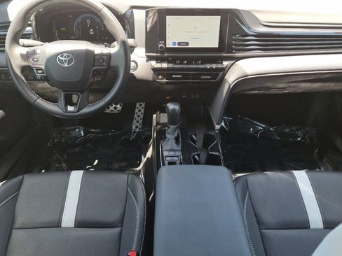 Certified 2025 Toyota Camry SE w/ Convenience Package AWD/4WD image 12