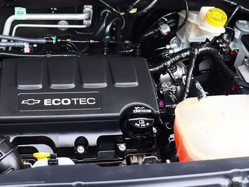 Used 2020 Chevrolet Trax LT w/ LT Convenience Package image 60