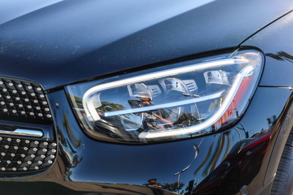 Used 2022 Mercedes-Benz GLC 300 4MATIC image 16