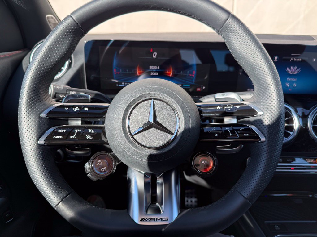 Used 2025 Mercedes-Benz GLA 35 AMG 4MATIC image 24