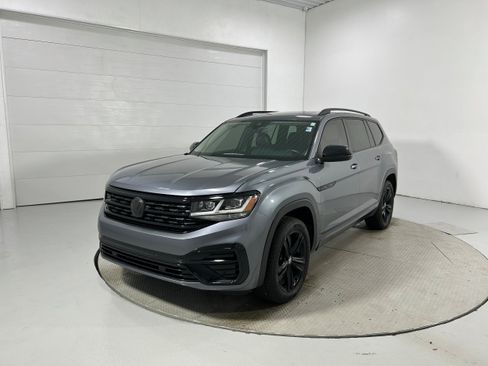 Used 2023 Volkswagen Atlas SEL R-Line AWD/4WD image 21