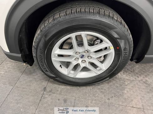 New 2026 Ford Explorer Active w/ Active Comfort Package RWD image 17