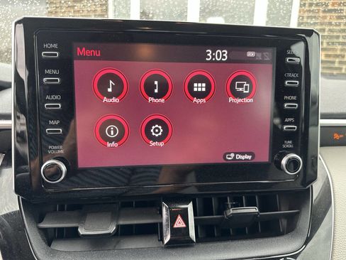 Used 2020 Toyota Corolla LE image 23