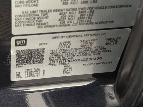 Used 2025 GMC Sierra 1500 Elevation image 29