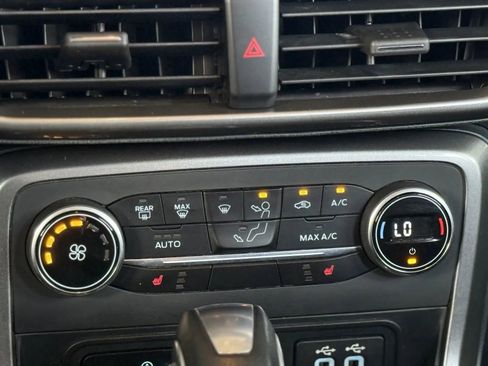 Used 2020 Ford EcoSport SE image 37