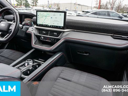 Used 2025 Ford Explorer ST-Line AWD/4WD image 28