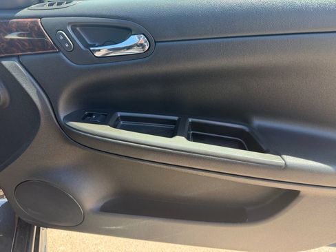 Used 2016 Chevrolet Impala LT FWD image 10