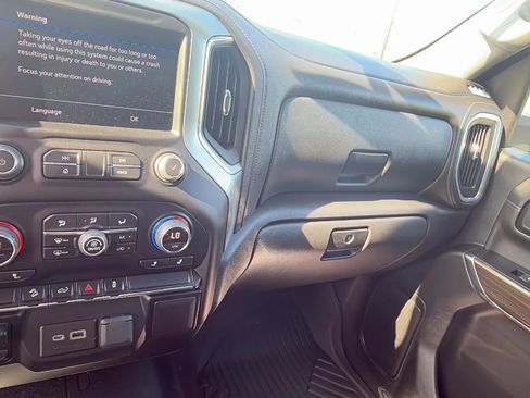 Used 2022 Chevrolet Silverado 2500 LT w/ Convenience Package AWD/4WD image 18