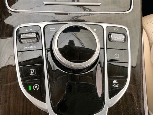 Used 2017 Mercedes-Benz GLC 300 image 32