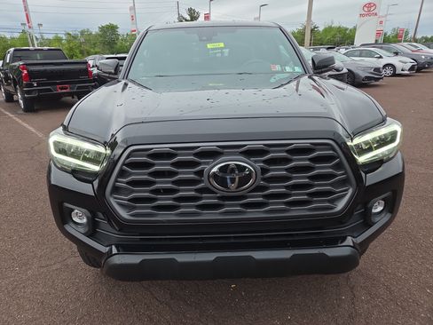 Certified 2020 Toyota Tacoma TRD Off-Road AWD/4WD image 8