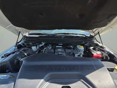 Used 2020 RAM 2500 Limited AWD/4WD image 34
