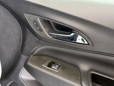 Used 2023 Chevrolet Equinox LT w/ LPO, Floor Liner Package AWD/4WD image 23