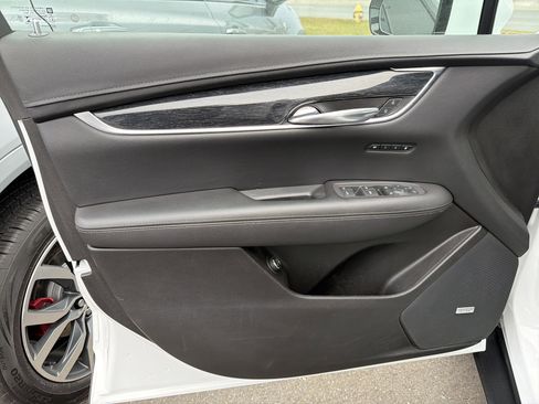 Used 2022 Cadillac XT5 Premium Luxury image 9
