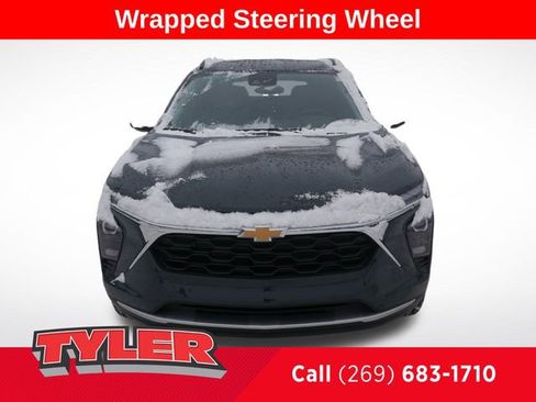 New 2026 Chevrolet Trax LT w/ Driver Confidence Package image 2