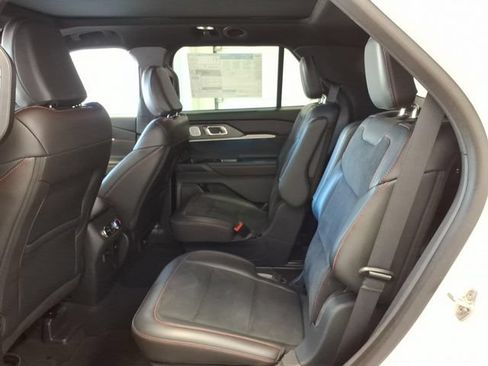 Used 2025 Ford Explorer ST w/ Sun And Sound Package RWD image 12