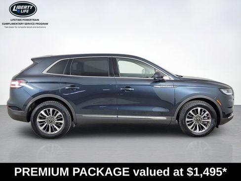 Used 2022 Lincoln Nautilus AWD w/ Premium Package image 2