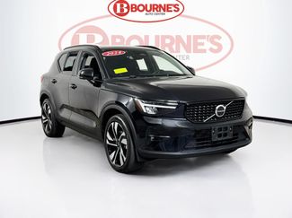Used 2024 Volvo XC40 B5 Plus w/ Climate Package AWD/4WD video 1